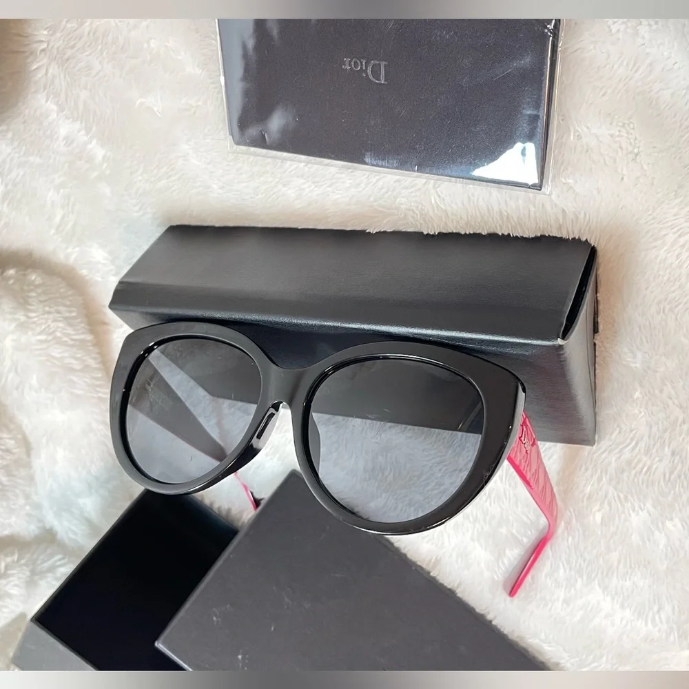 Dior Lady Authentic Hot Pink and Black Women’s Sunglasses - Picture 6 of 9